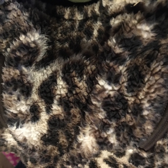 Girls leopard Sherpa Jacket midlayer - Picture 4 of 5